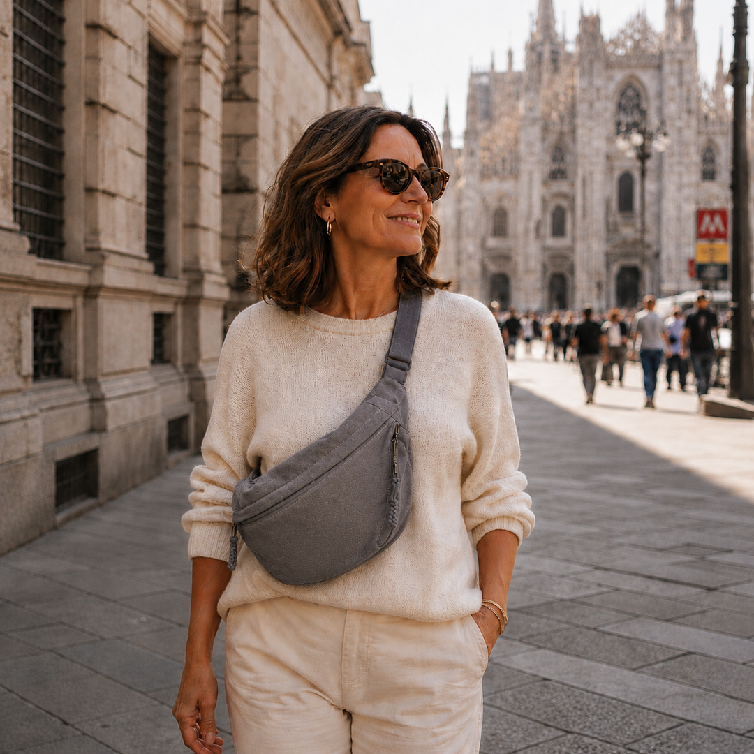 Elegant Crossbody Bag – Gray